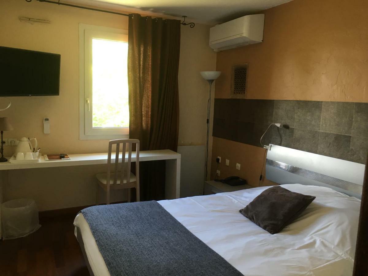 La Roseliere Hotel Saint-Quentin-Fallavier Exterior foto