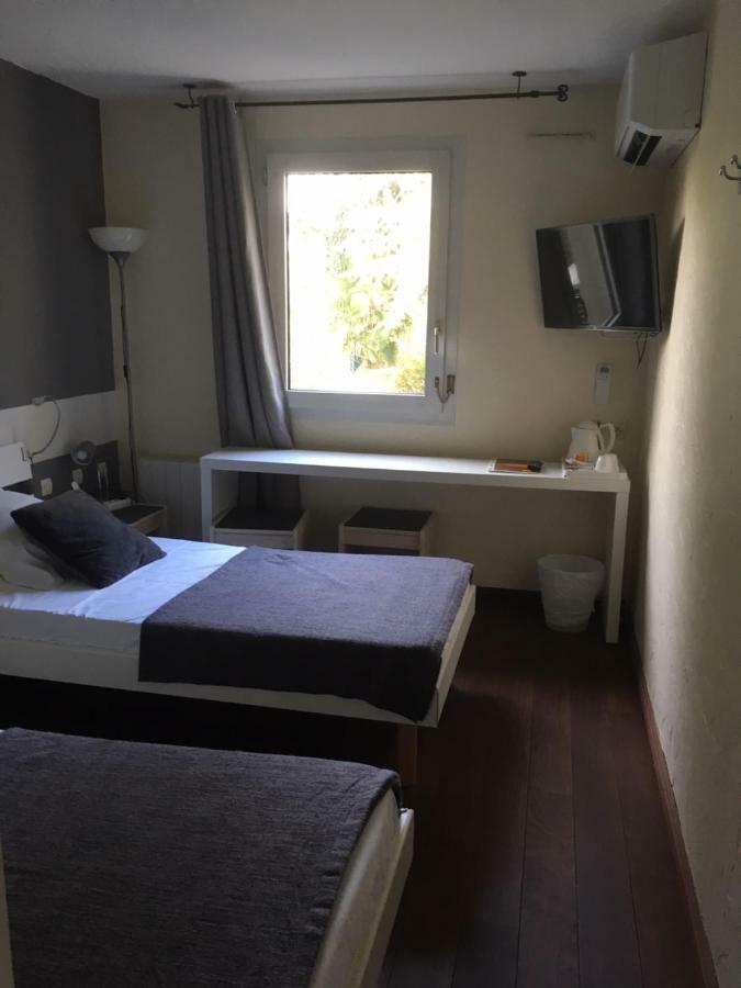 La Roseliere Hotel Saint-Quentin-Fallavier Exterior foto